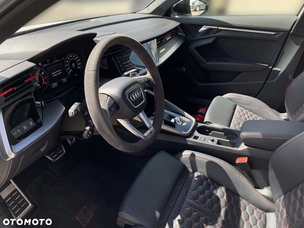 Audi RS3 Sportback - 11