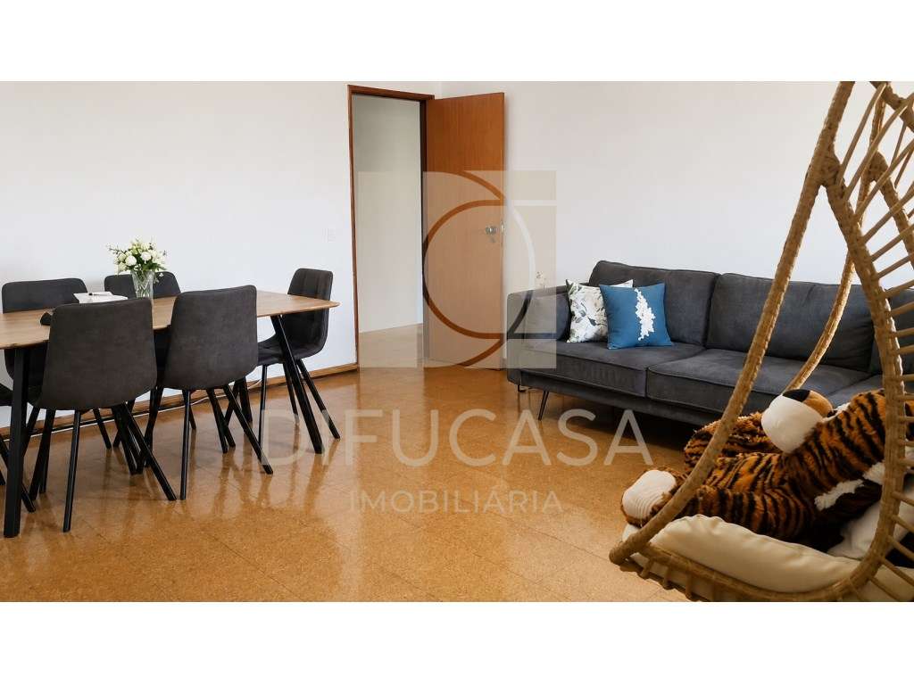 R 269 Apartamento T3 | 1.º Andar | 115 m² | Varanda de 8 m² | - Grande imagem: 4/8