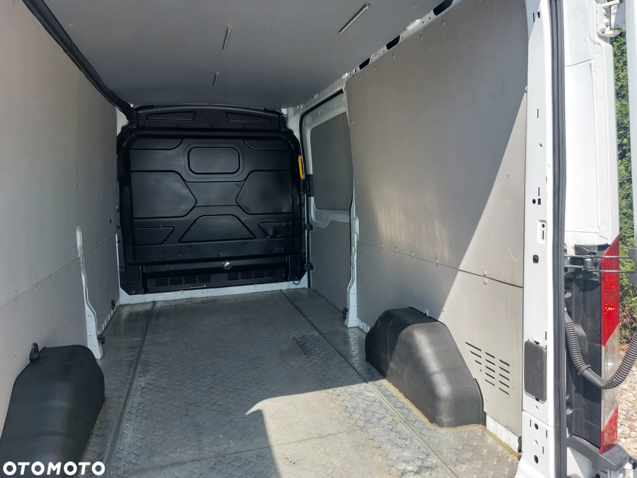 Ford Transit - 28