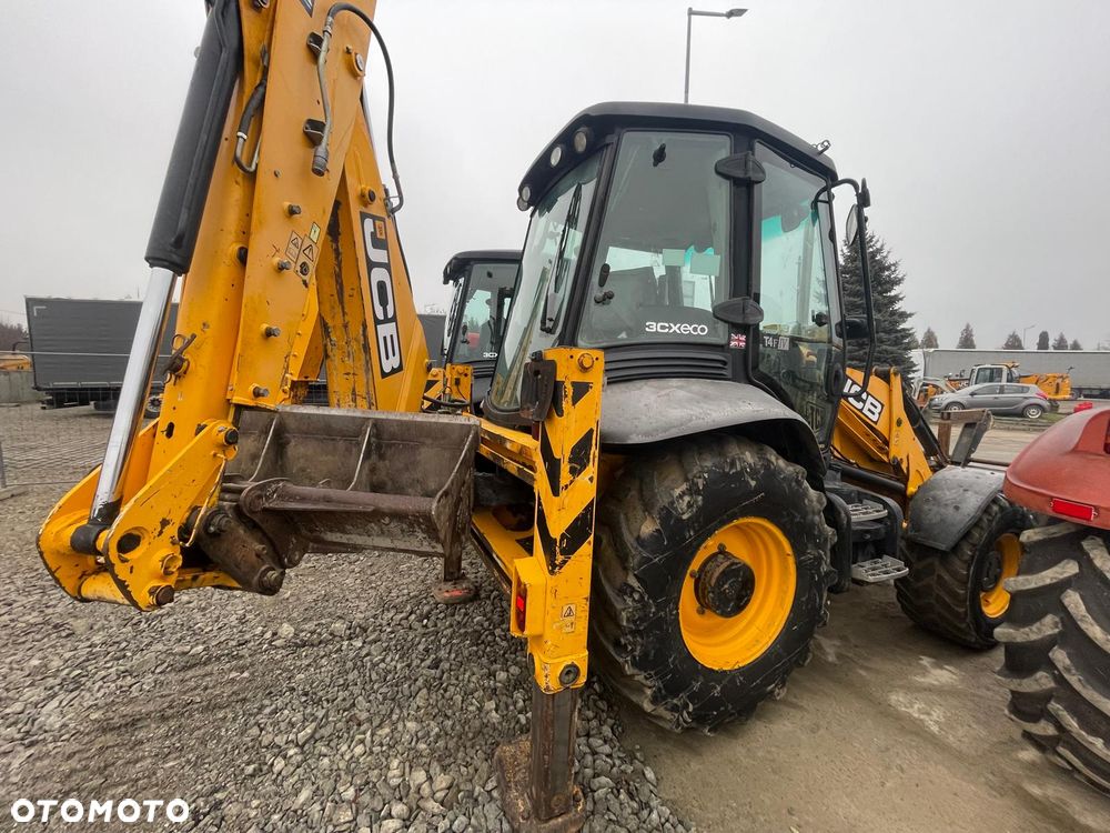 JCB 3CX - 4