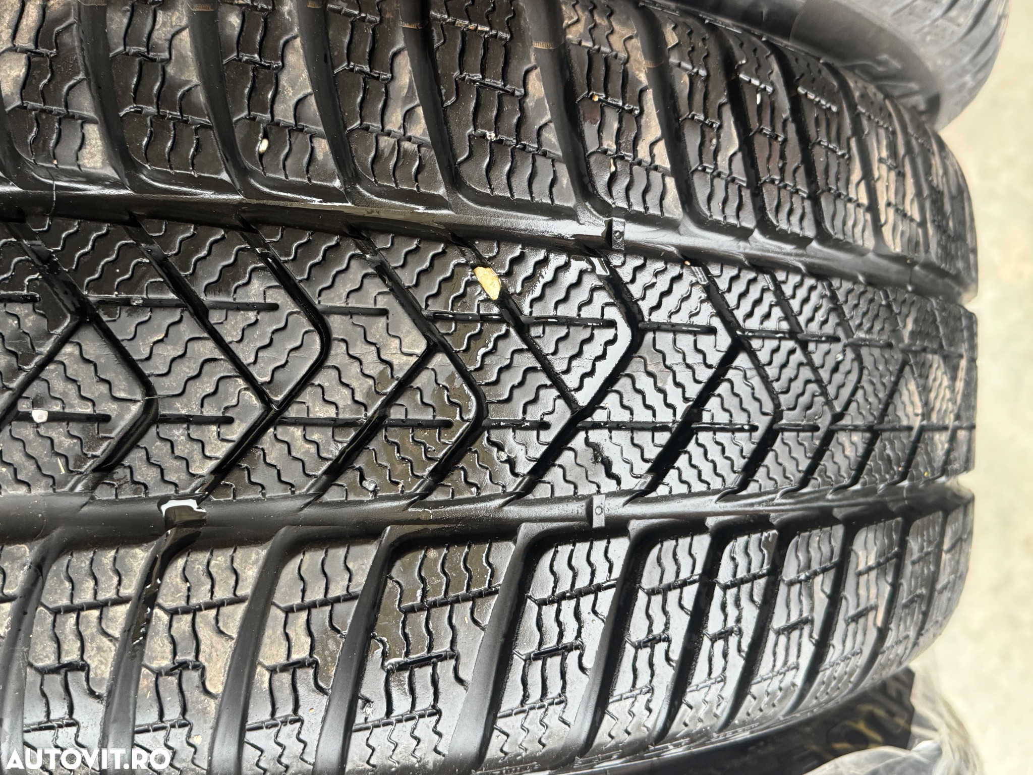 Vând jante originale BMW G30 seria 5 pe 18” cu anvelope de iarnă - 16