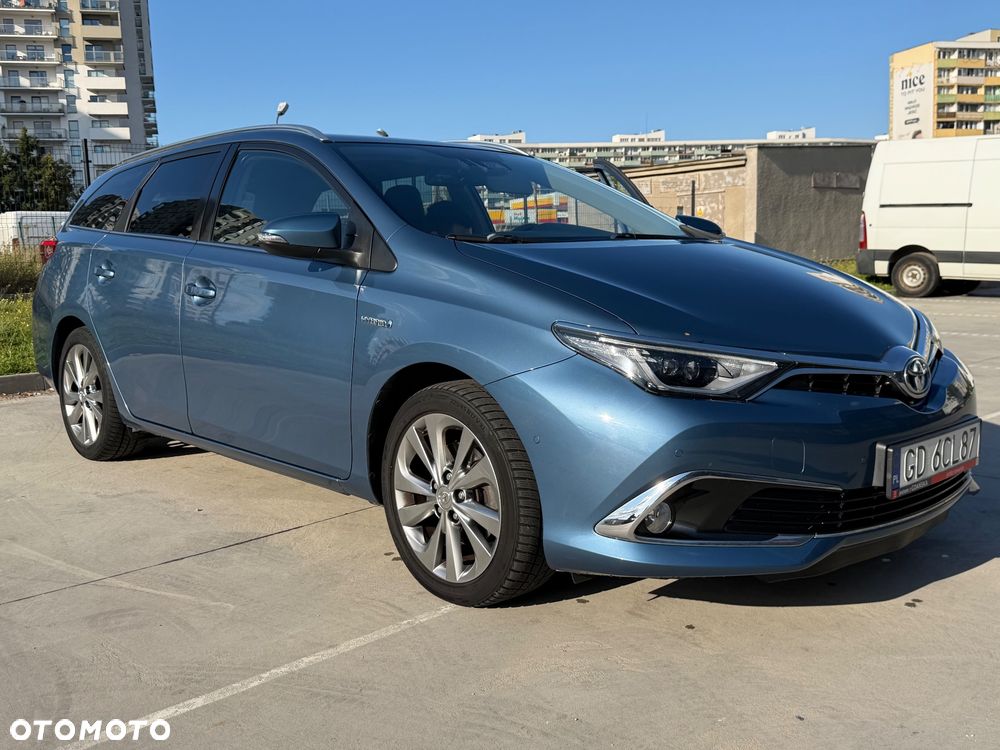Toyota Auris - 1