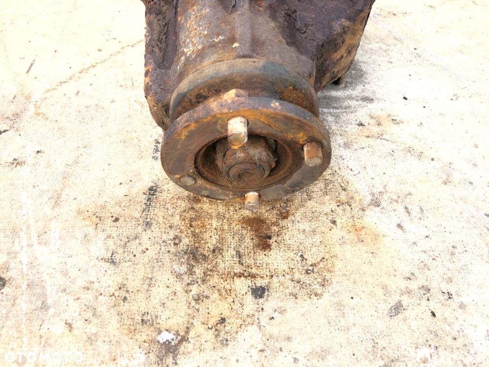 MOST DYFER TYŁ  OPEL FRONTERA A (U92) 1992 - 1998 2.2 i (54MWL4) 100 kW [136 KM] benzyna 1995 - - 9