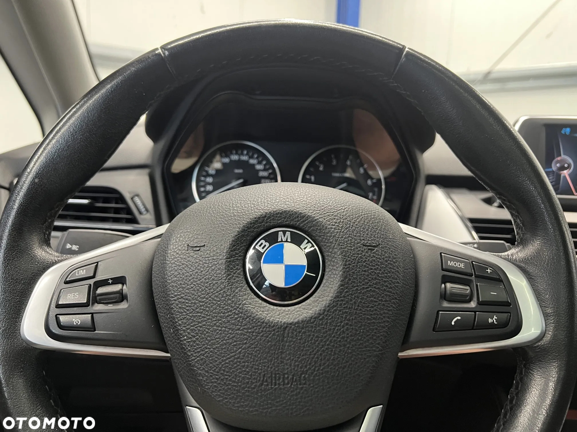 BMW Seria 2 218i Advantage - 26
