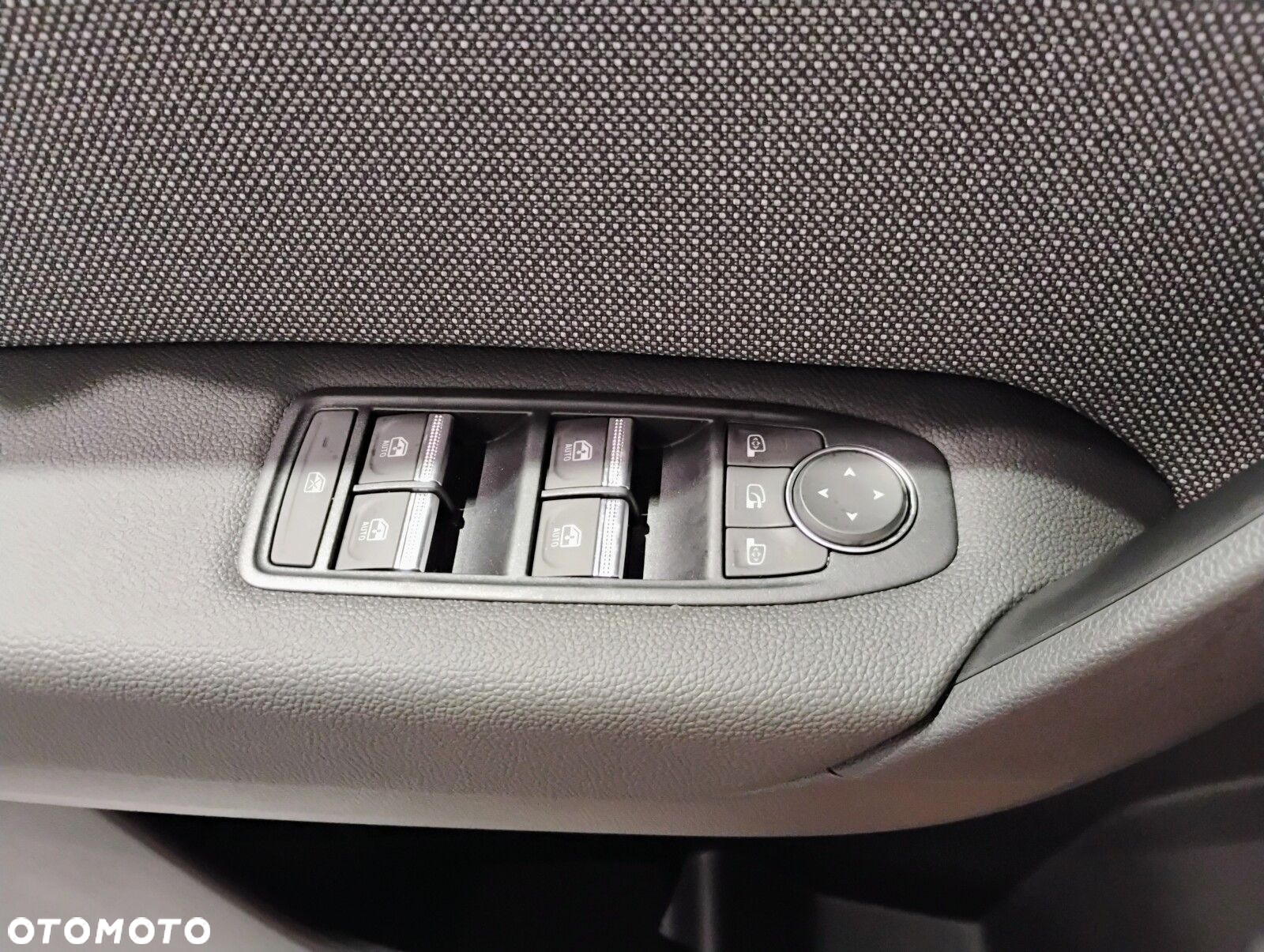 Renault Captur - 22