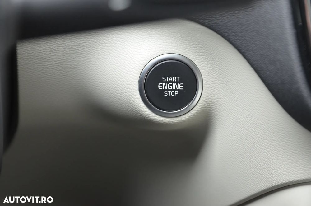 Volvo XC 40 D3 AWD Momentum Pro - 20