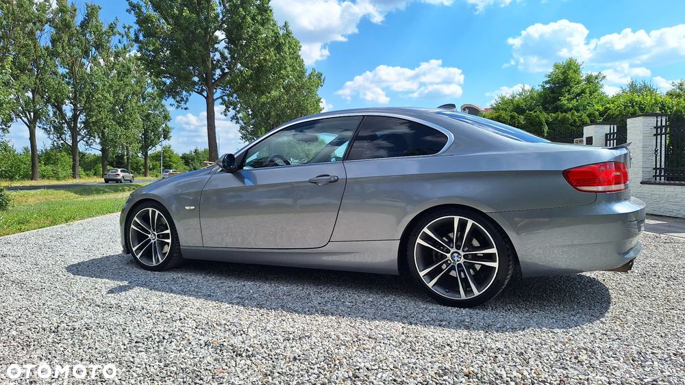 BMW Seria 3 325i - 10