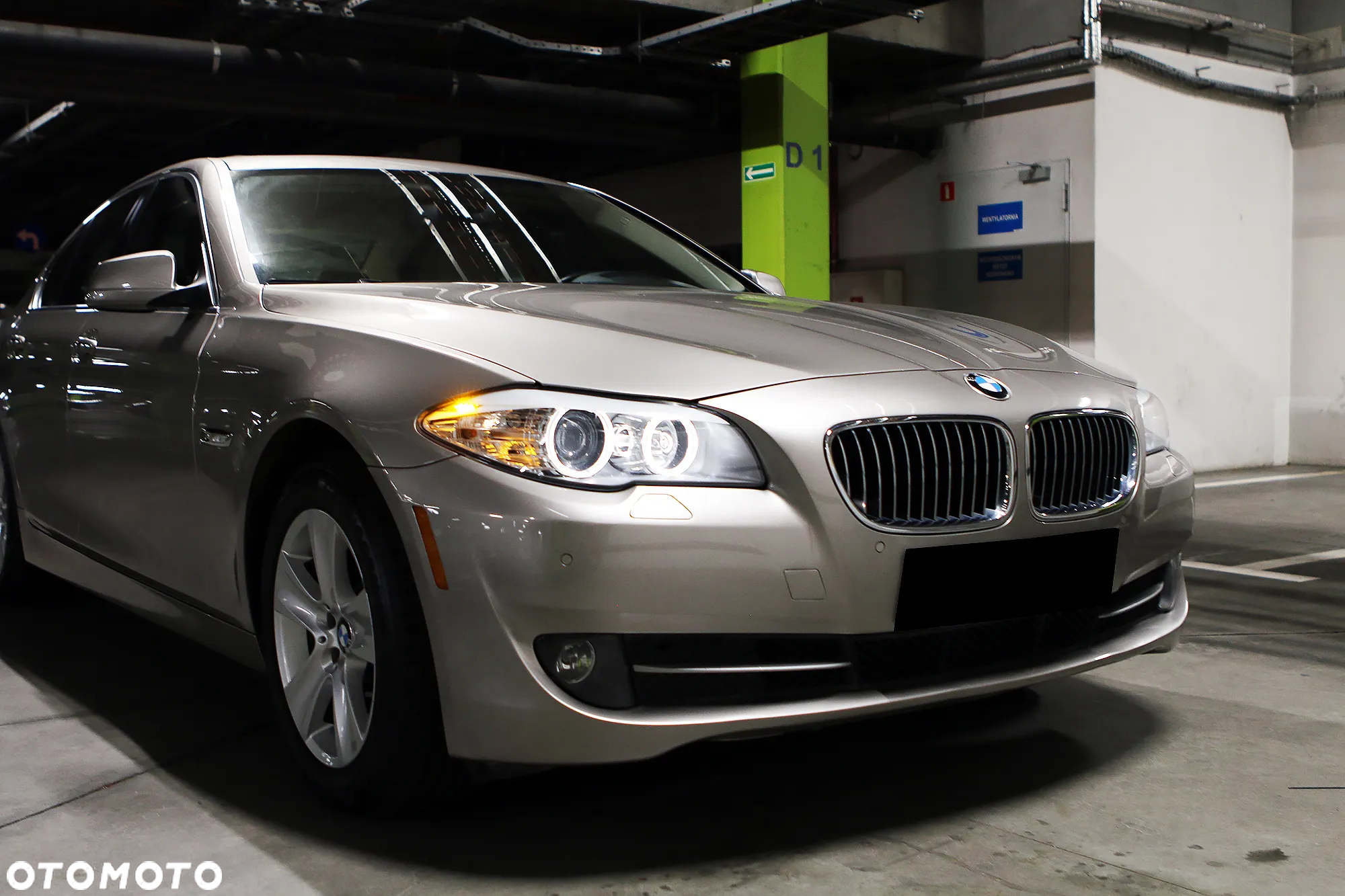 BMW Seria 5 528i - 15