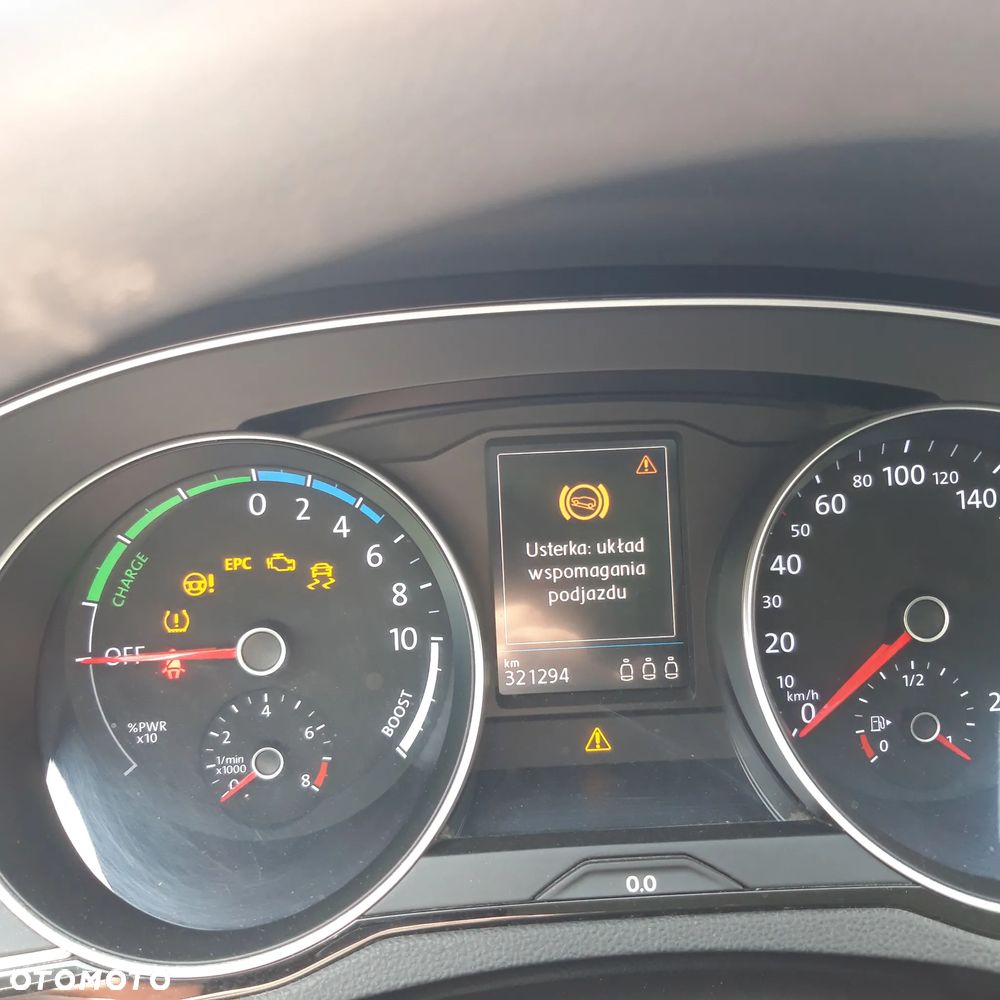 Volkswagen Passat - 13