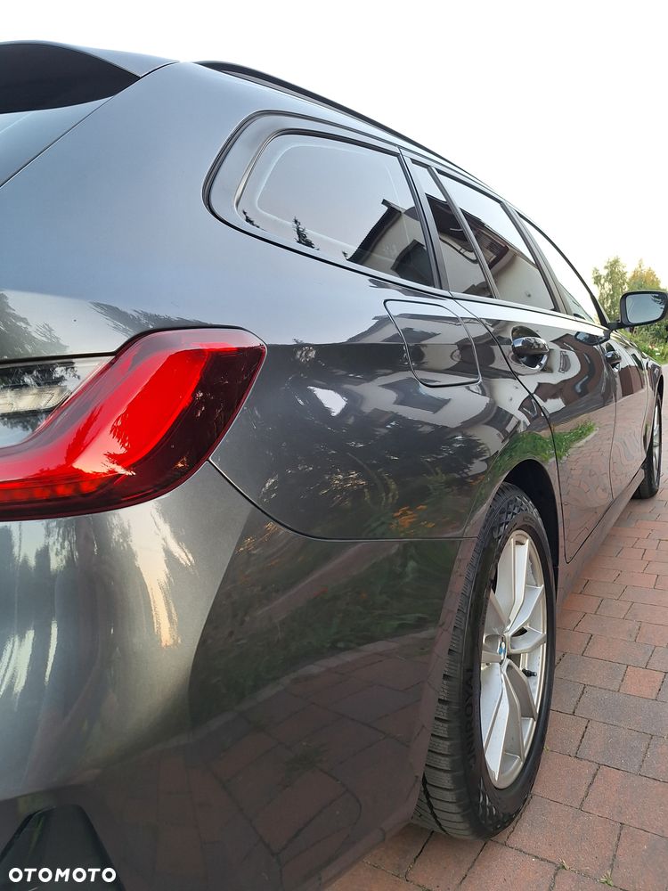 BMW Seria 3 320i Sport Line - 10