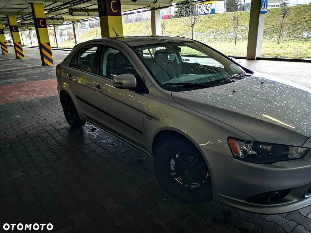 Mitsubishi Lancer 1.6 Inform - 4