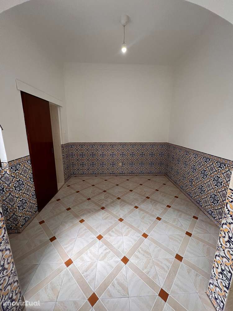 Apartamento T2 com terraço no Barreiro - Grande imagem: 3/12