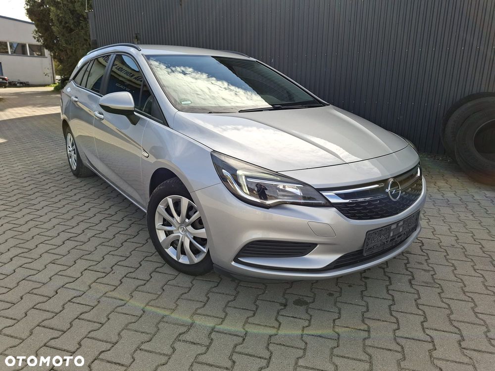 Opel Astra - 2