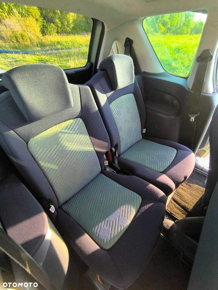 Peugeot 1007 - 7