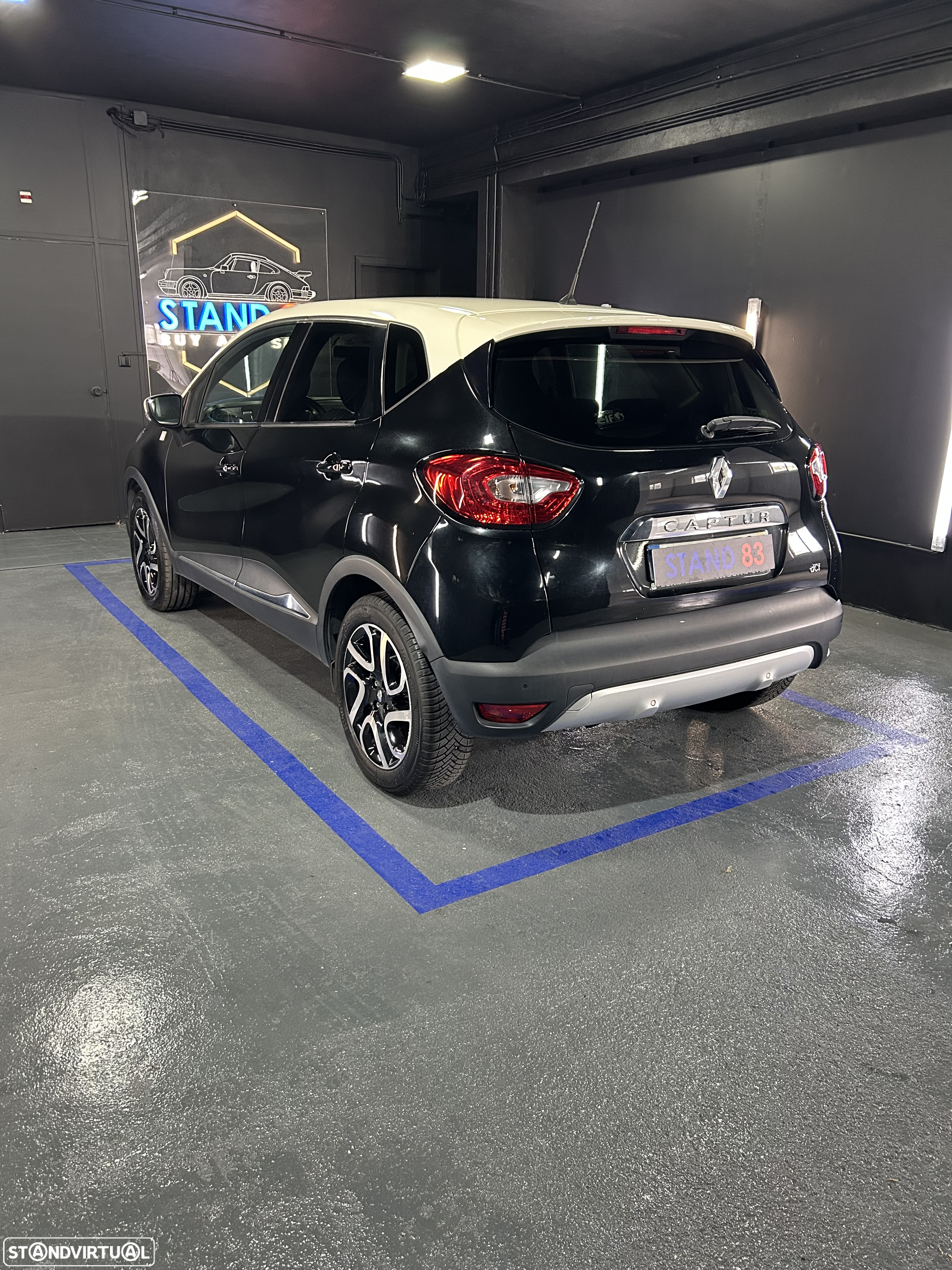 Renault Captur 1.5 dCi Helly Hansen - 4