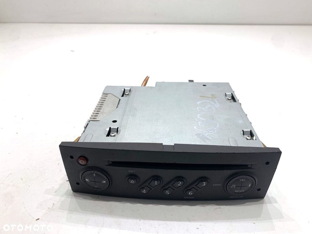 RADIO  RENAULT CLIO III (BR0/1, CR0/1) 2005 - 2014 1.2 16V (BR02, BR0J, BR11, CR02, CR0J, CR11) 55 - 1