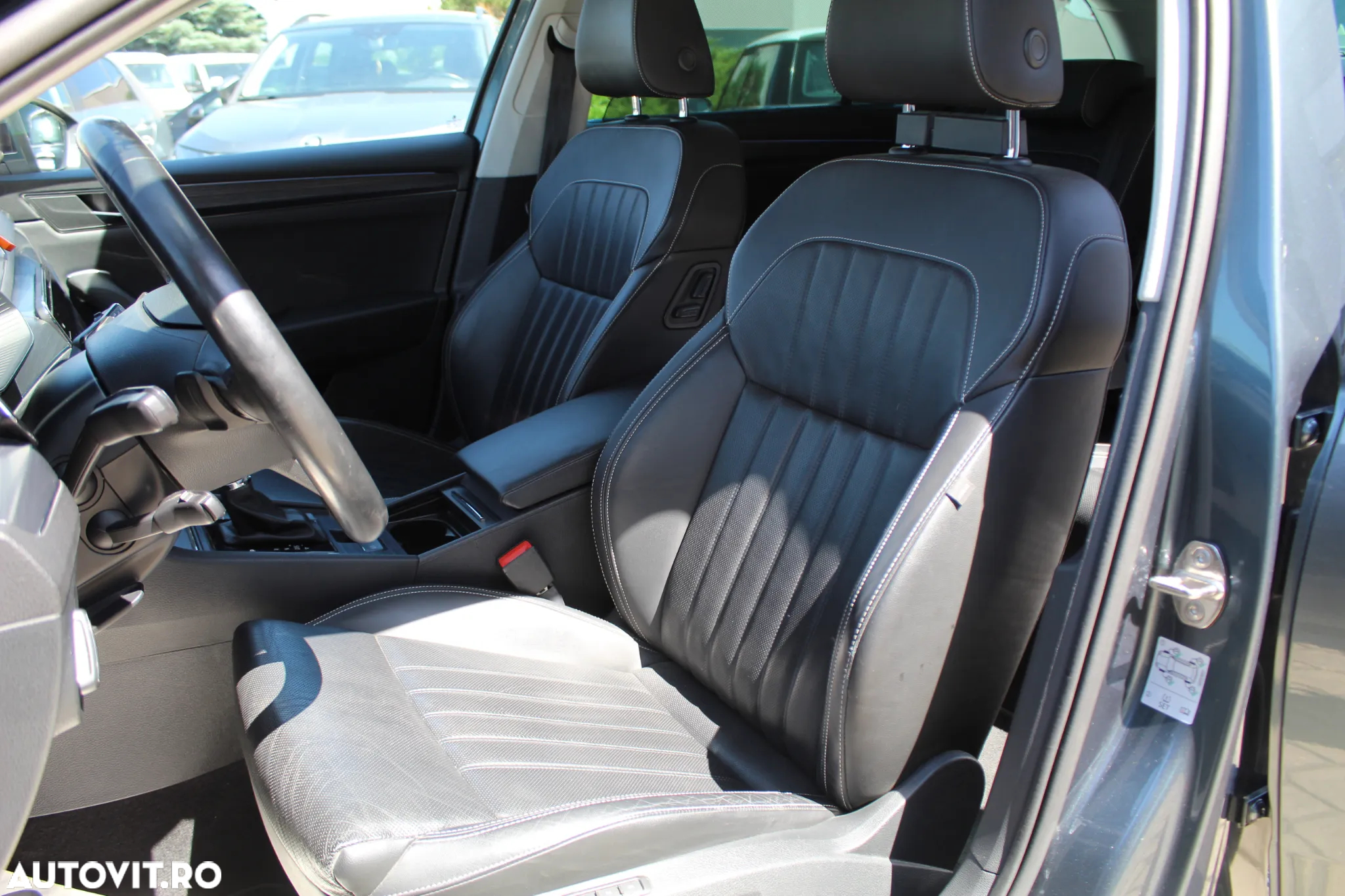 Skoda Superb Combi 2.0 TDI DSG Style - 25