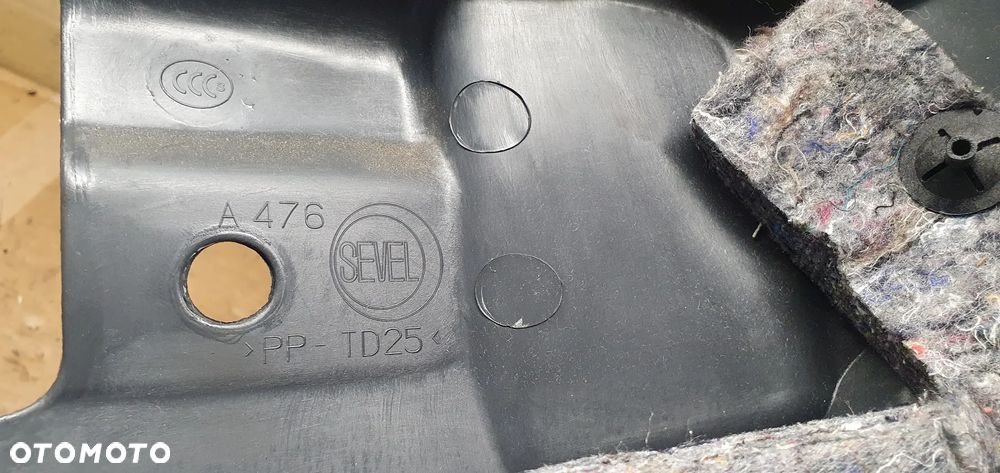 Osłona obudowa kielicha prawa Citroen Jumper - 5