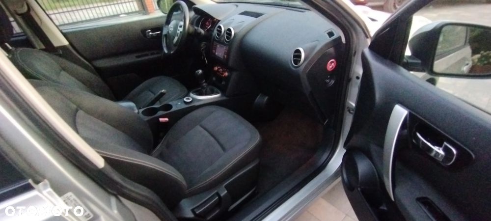 Nissan Qashqai 2.0 dCi 4 x 4 DPF tekna - 11