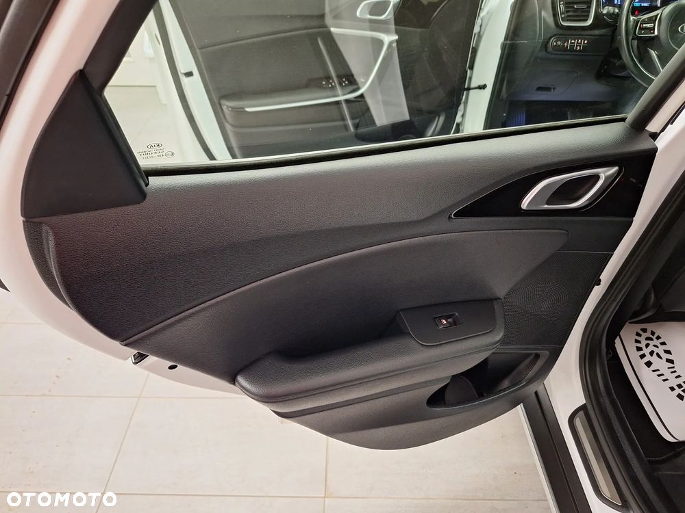 Kia XCeed 1.6 GDI PHEV Business Line DCT - 24