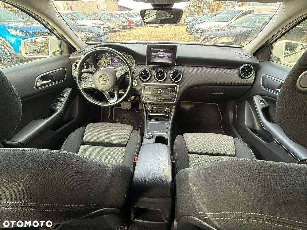 Mercedes-Benz GLA 200 d 7G-DCT Style - 25