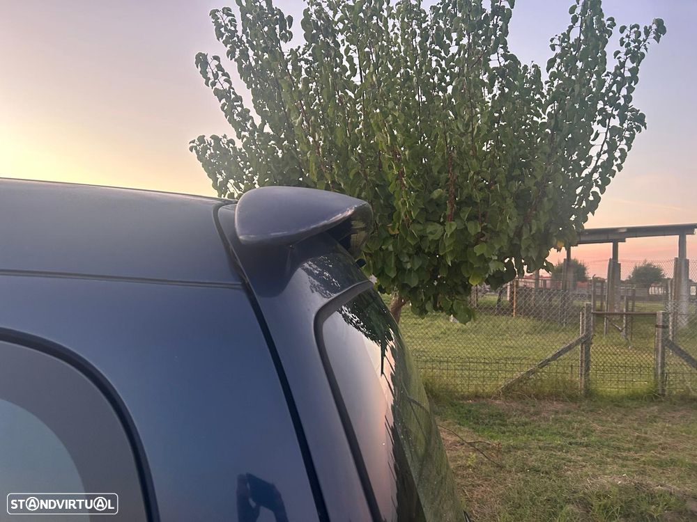 Hyundai H-1 Starex - 2