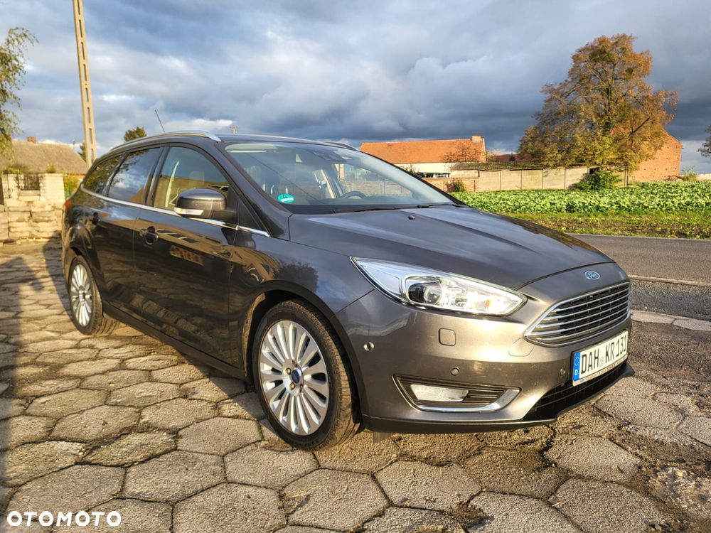 Ford Focus 1.0 EcoBoost STart-Stopp-System TITANIUM - 2