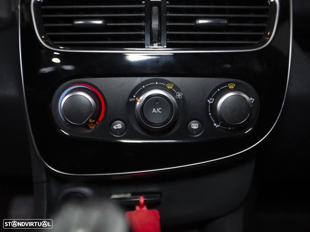 Renault Clio 1.5 dCi Limited EDition - 22