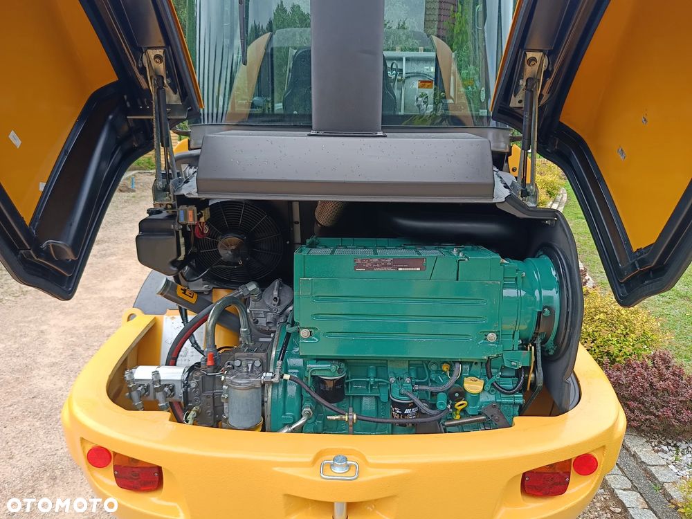 Volvo L25F - 17