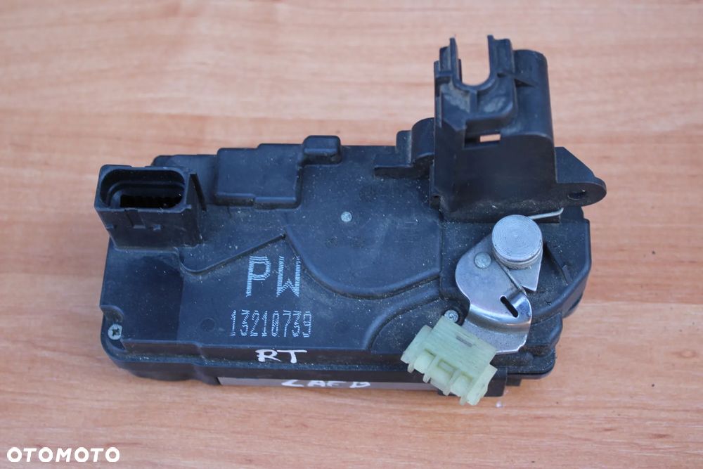 ZAMEK DRZWI PRAWY TYŁ TYLNY OPEL ASTRA H ZAFIRA B 4 PIN PW 13210739