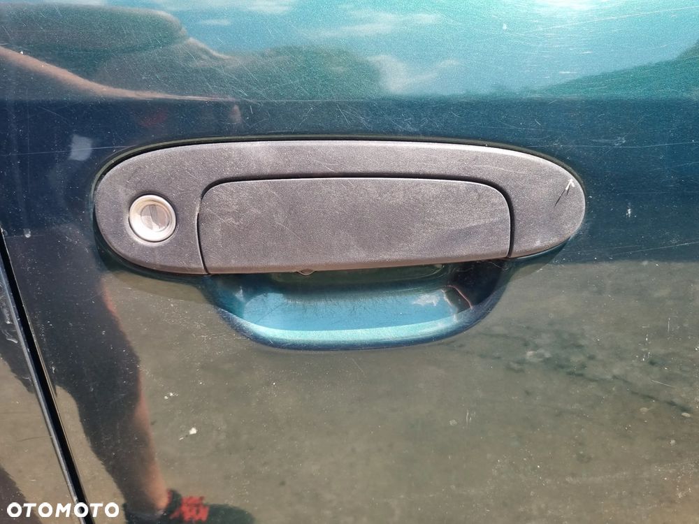 TOYOTA YARIS I 99-05 1999 r. 5D HB 6R4 drzwi prawy przód prawe przednie PP - 6