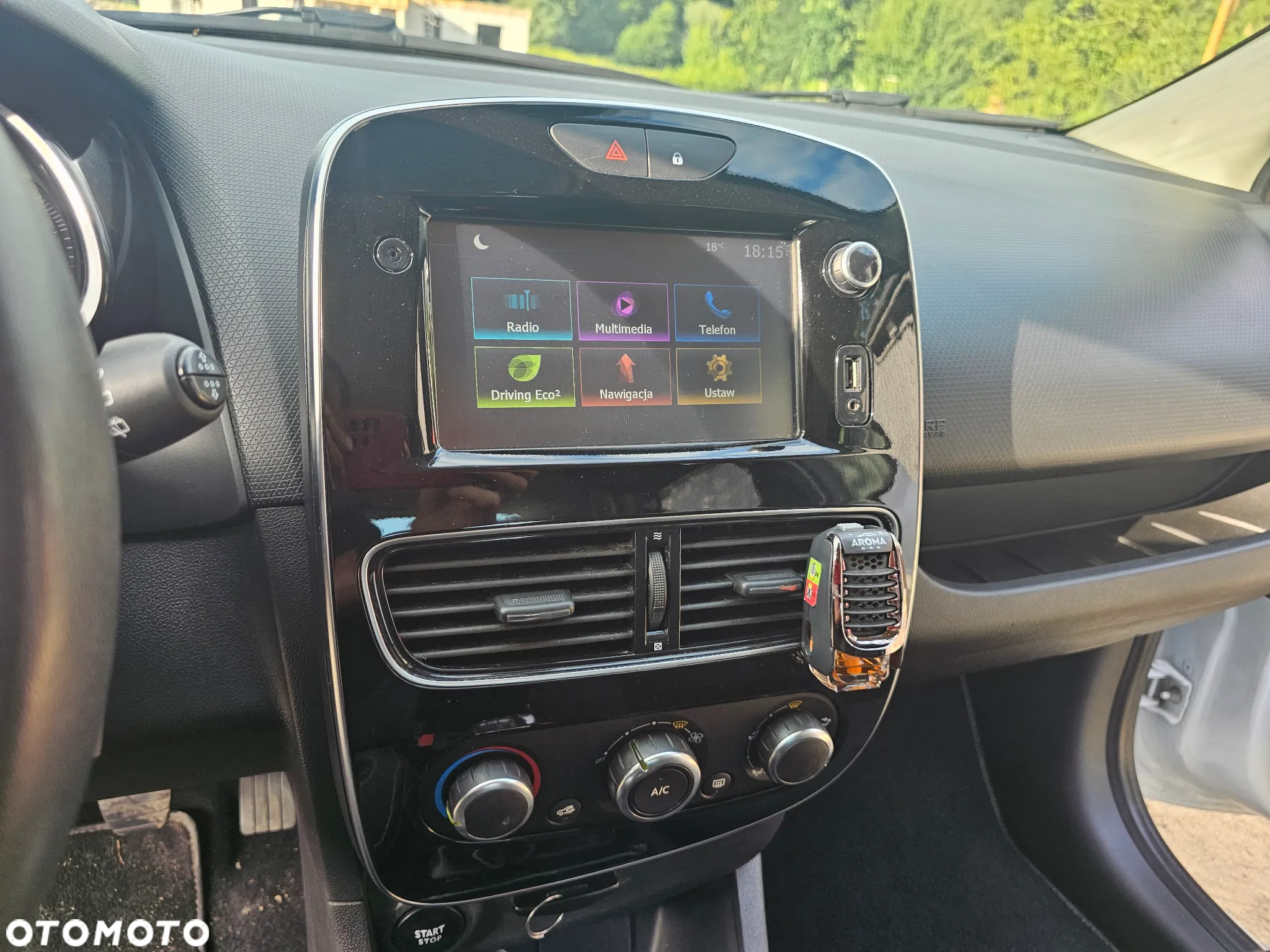 Renault Clio - 10