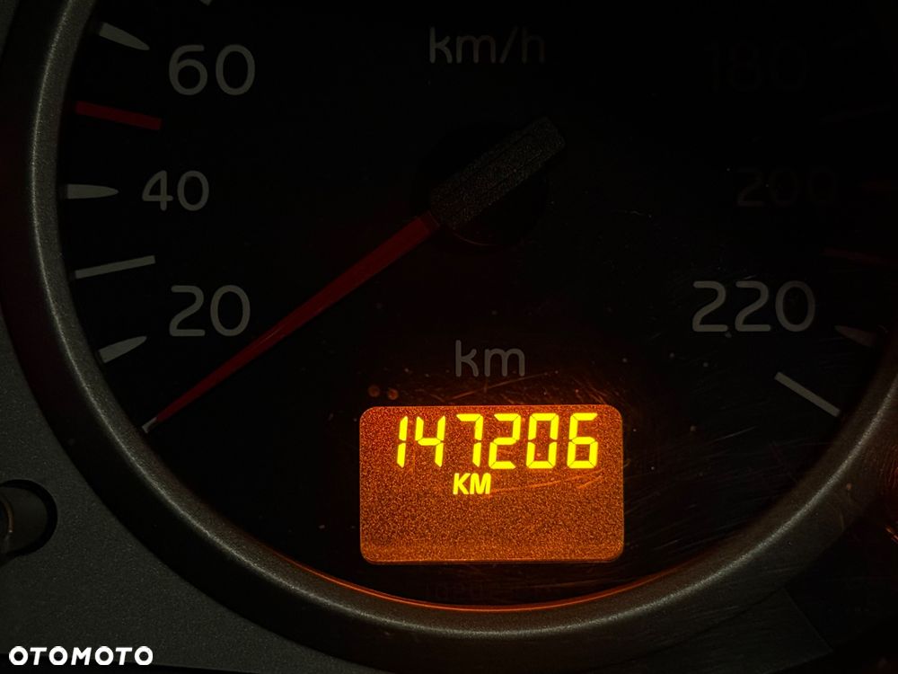Renault Clio 1.2 16V Confort Privilege - 14
