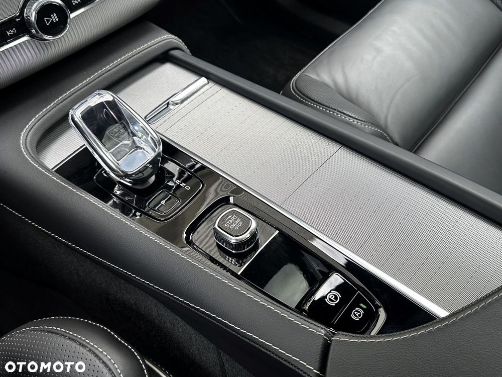 Volvo XC 90 - 26