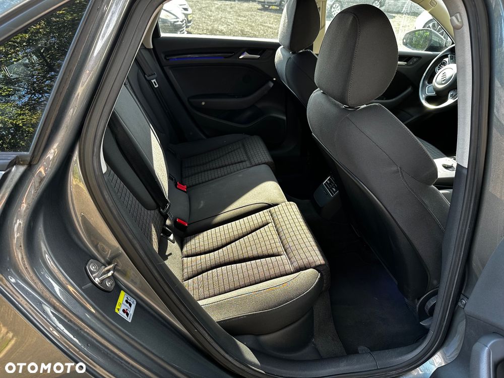 Audi A3 Limousine 2.0 TDI (clean diesel) Ambiente - 17