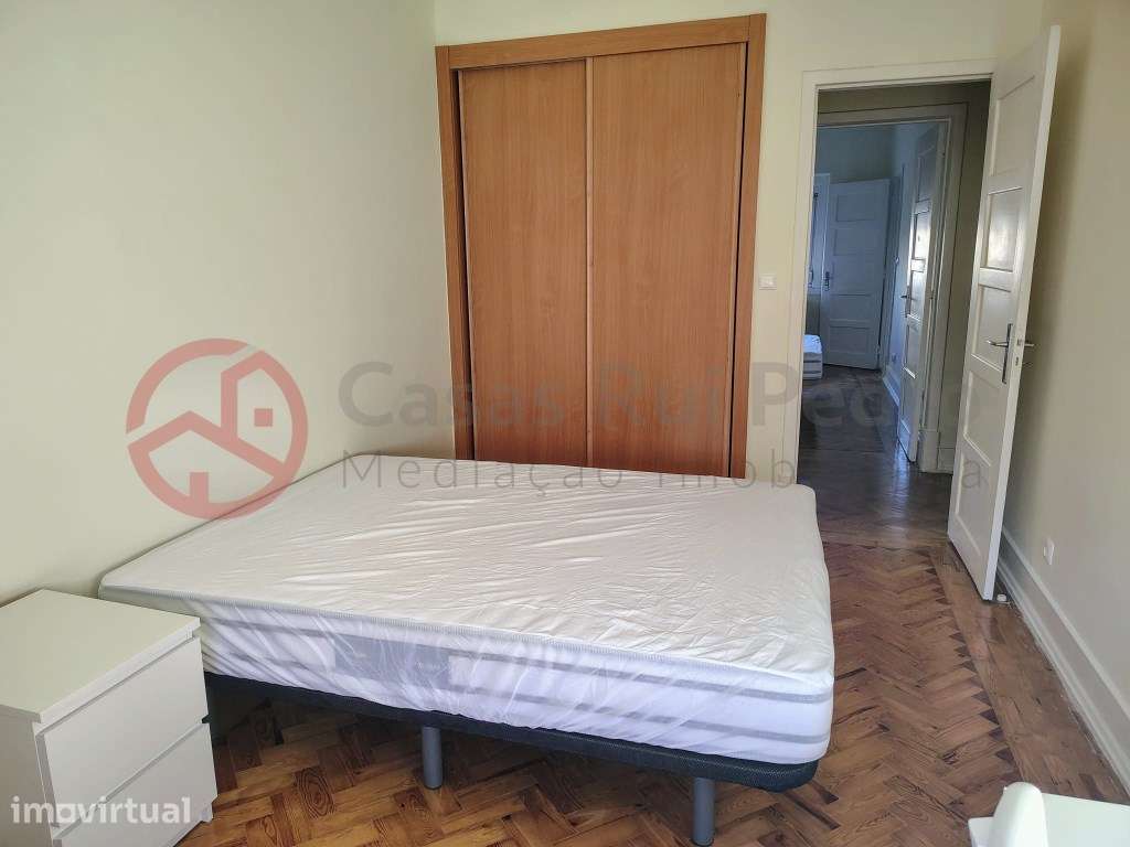 Apartamento T4 no Areeiro - Grande imagem: 2/26