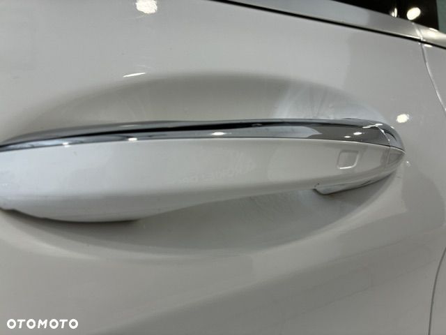 Mercedes-Benz Klasa C 300 4Matic 9G-TRONIC AMG Line - 39