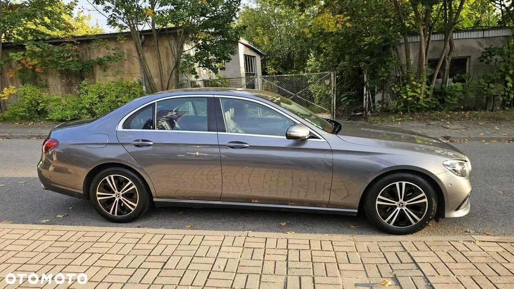 Mercedes-Benz Klasa E 200 d 9G-TRONIC Night Edition - 6