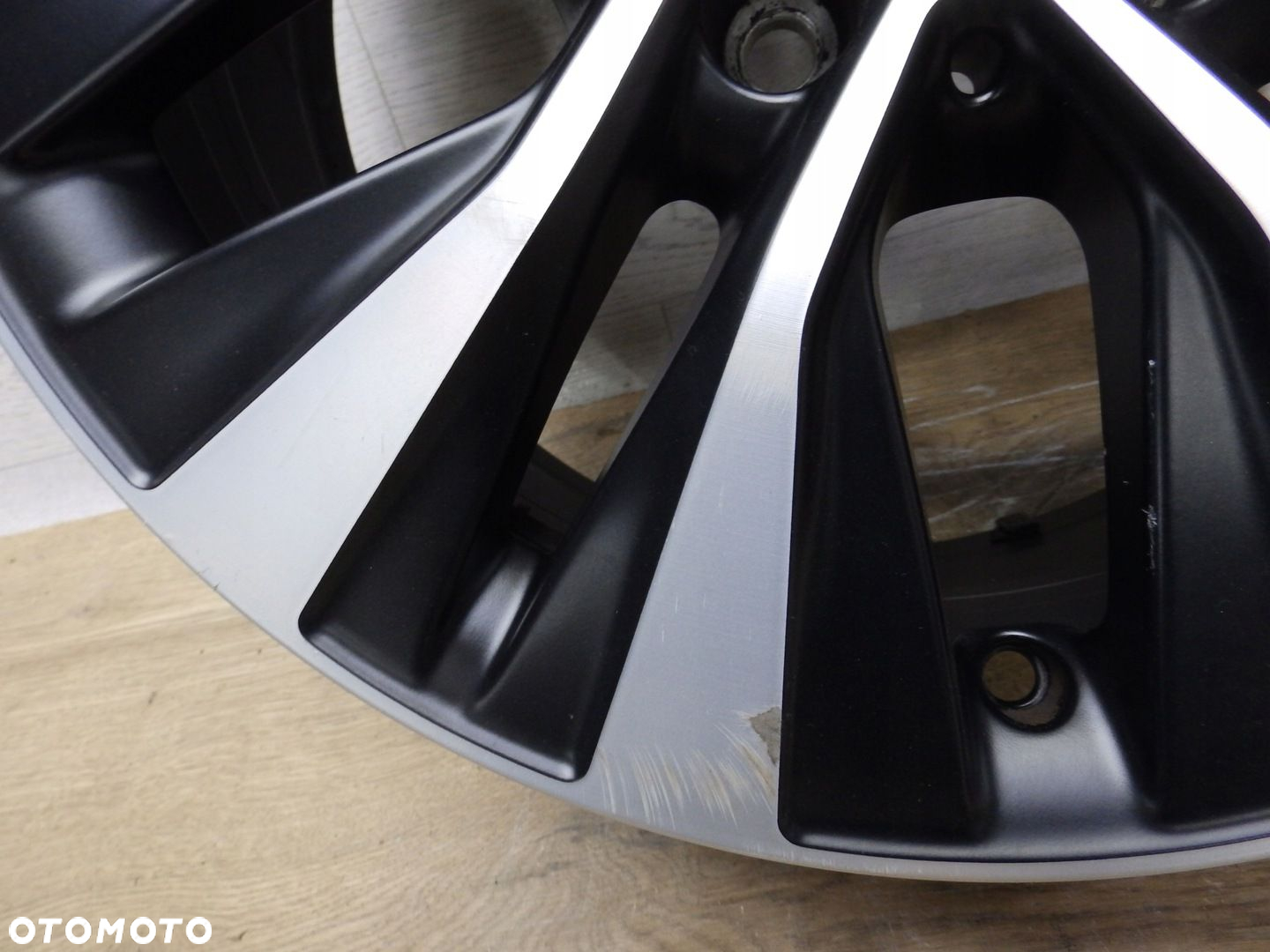 Felga Mercedes A-Klasa A177 6.5Jx16H2-N Et44 5x112 - 5