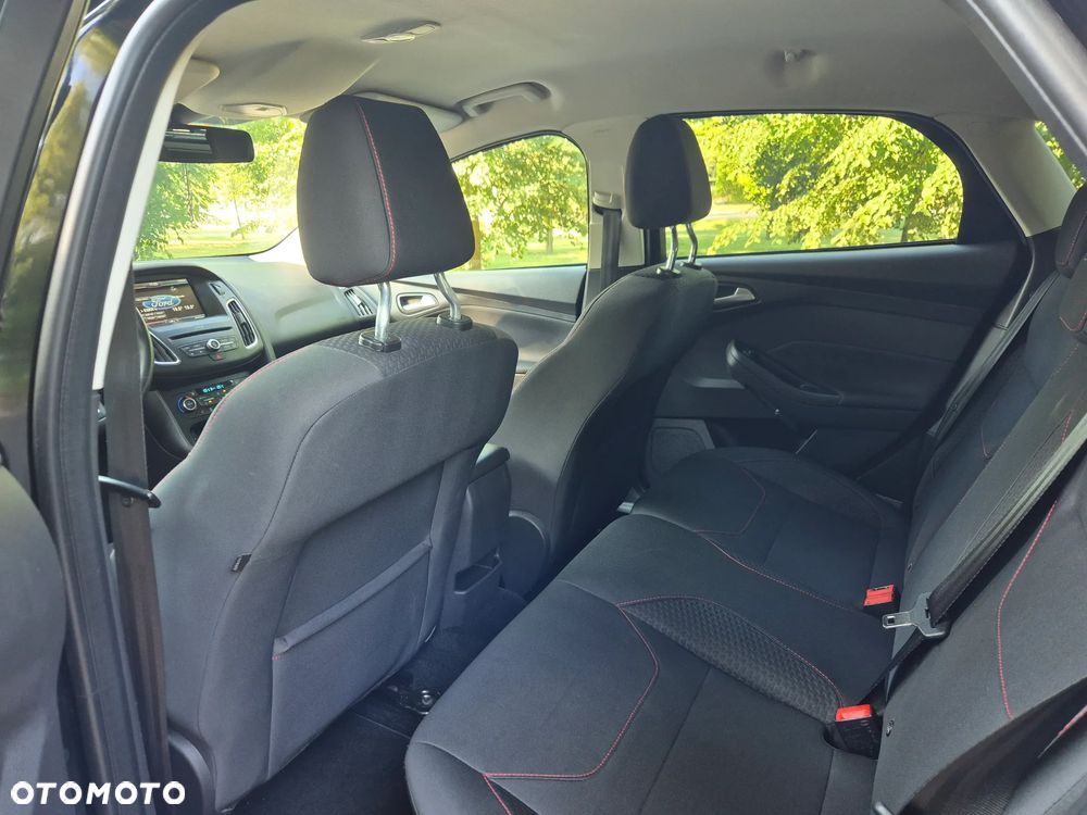 Ford Focus 1.5 EcoBoost ST-Line Black ASS - 18