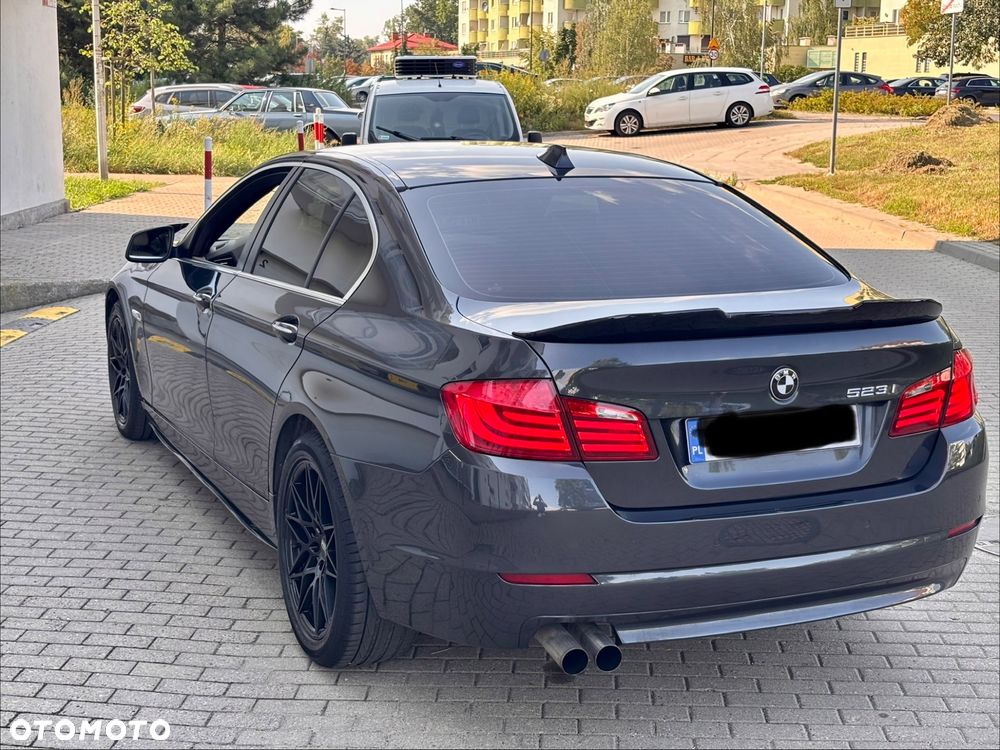 BMW Seria 5 523i - 3