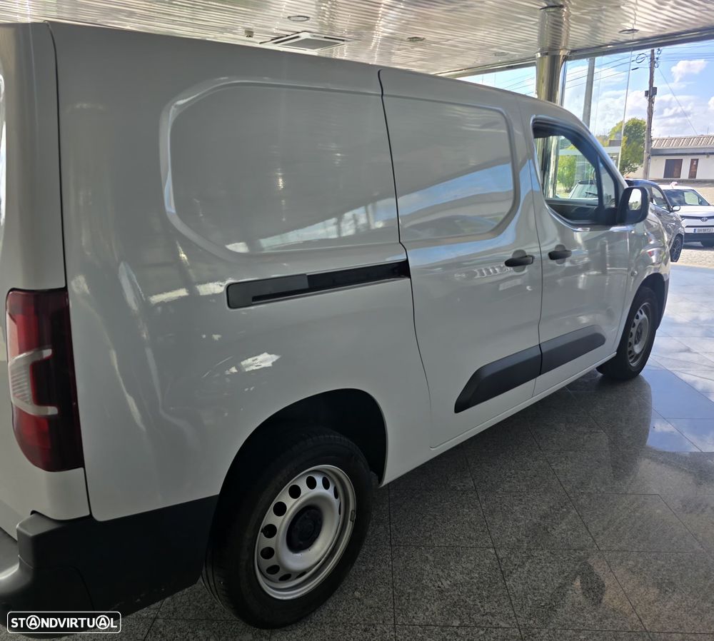 Opel Combo Combo E Van / Carrinha (X19) 1.5 D Diesel 102 cv - 4