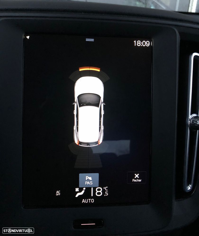 Volvo XC 40 1.5 T2 Momentum Plus - 20