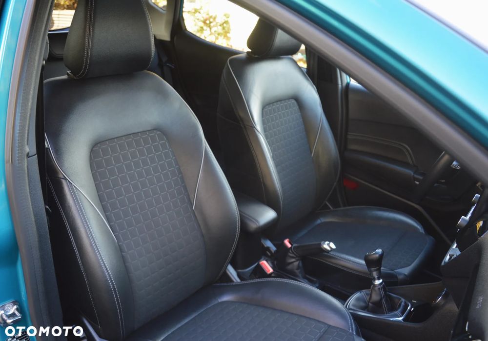 Ford Fiesta - 32