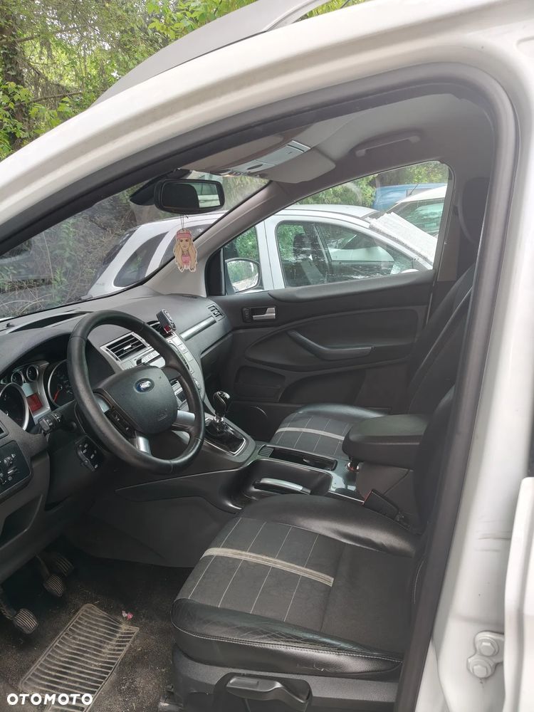 Ford Kuga - 3