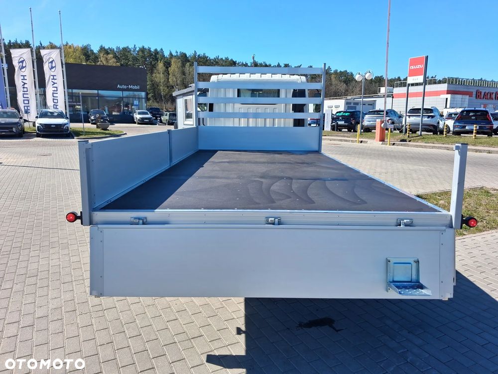 Isuzu M27 skrzynia otwarta 4.5m - 12