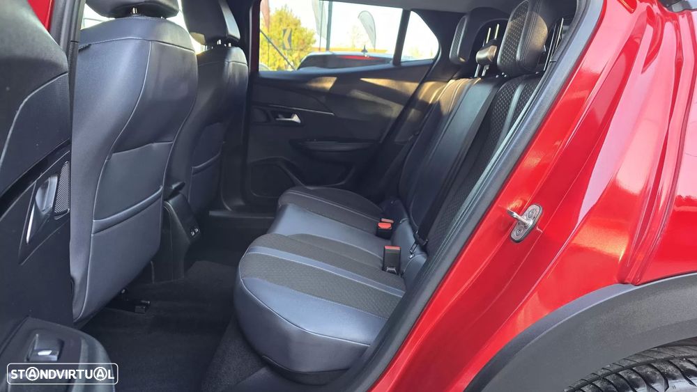 Peugeot 2008 1.2 PureTech Allure Pack - 19