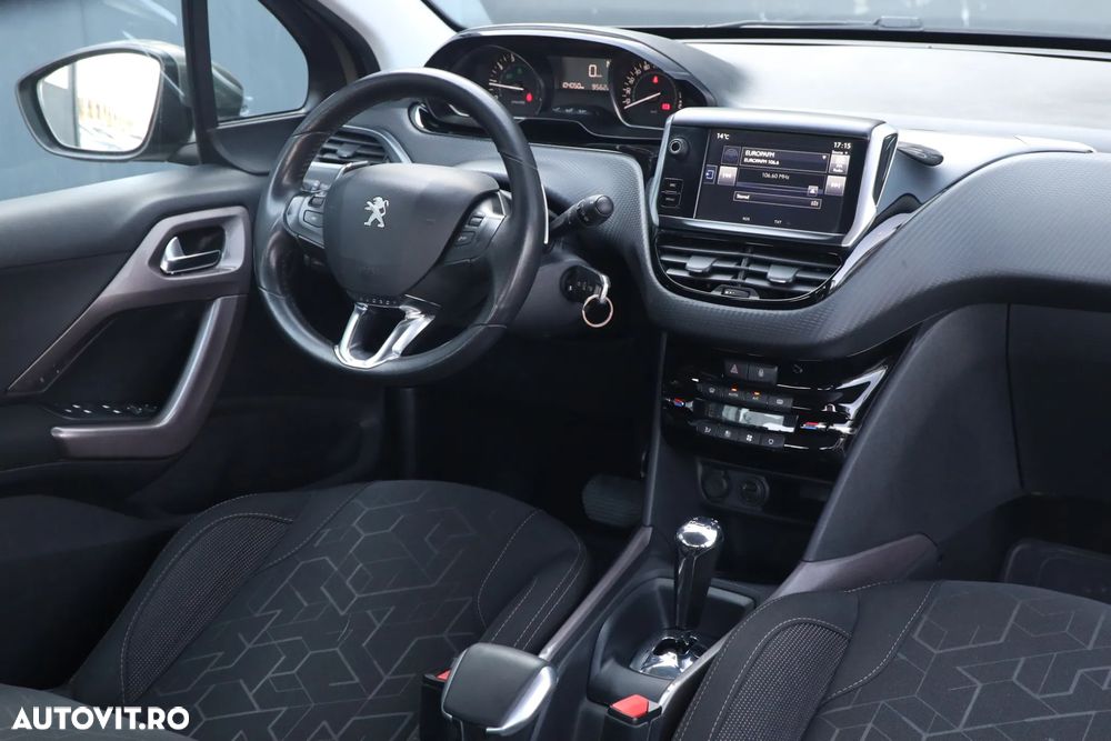 Peugeot 2008 1.2 L PureTech ETG Allure Aut. - 5