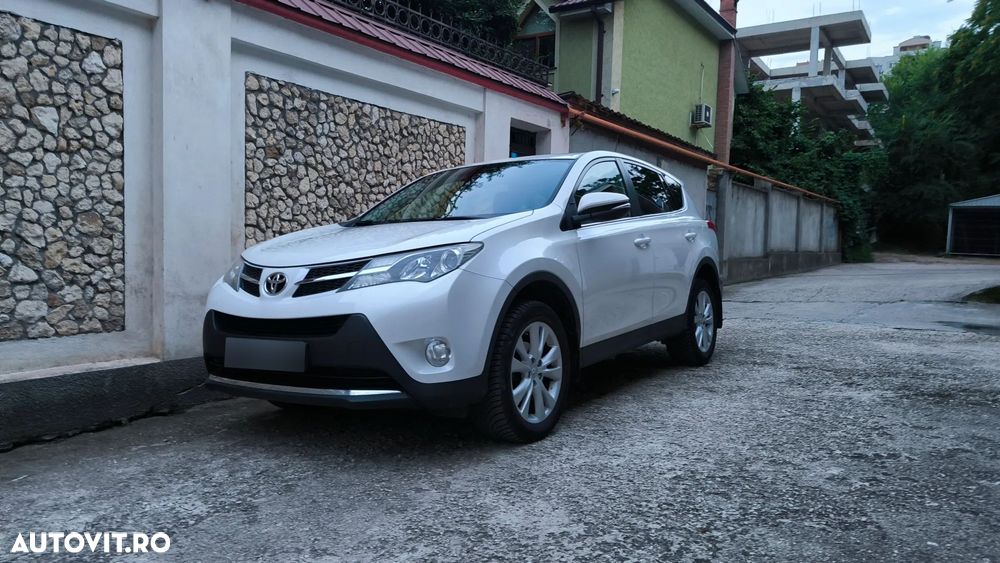 Toyota RAV4 2.2L D-CAT A/T Luxury - 1