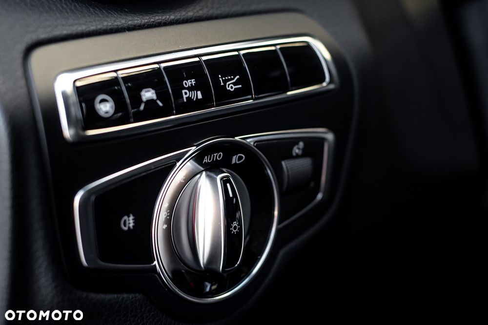 Mercedes-Benz Klasa C AMG 63 S AMG Speedshift 7G-MCT Edition 1 - 15